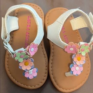 Toddler sandal size 4